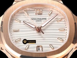 Patek Philippe 7118 Nautilus Beyaz Kadran 35mm Rose Kasa ETA