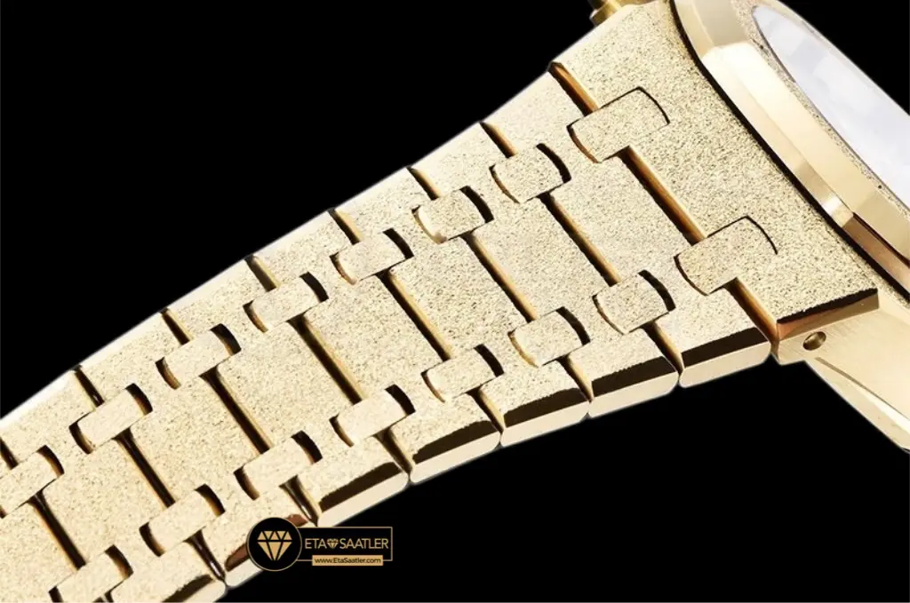 audemars-piguet-royal-oak-chrono-26240-frosted-yellow-gold-super-clone-eta-022