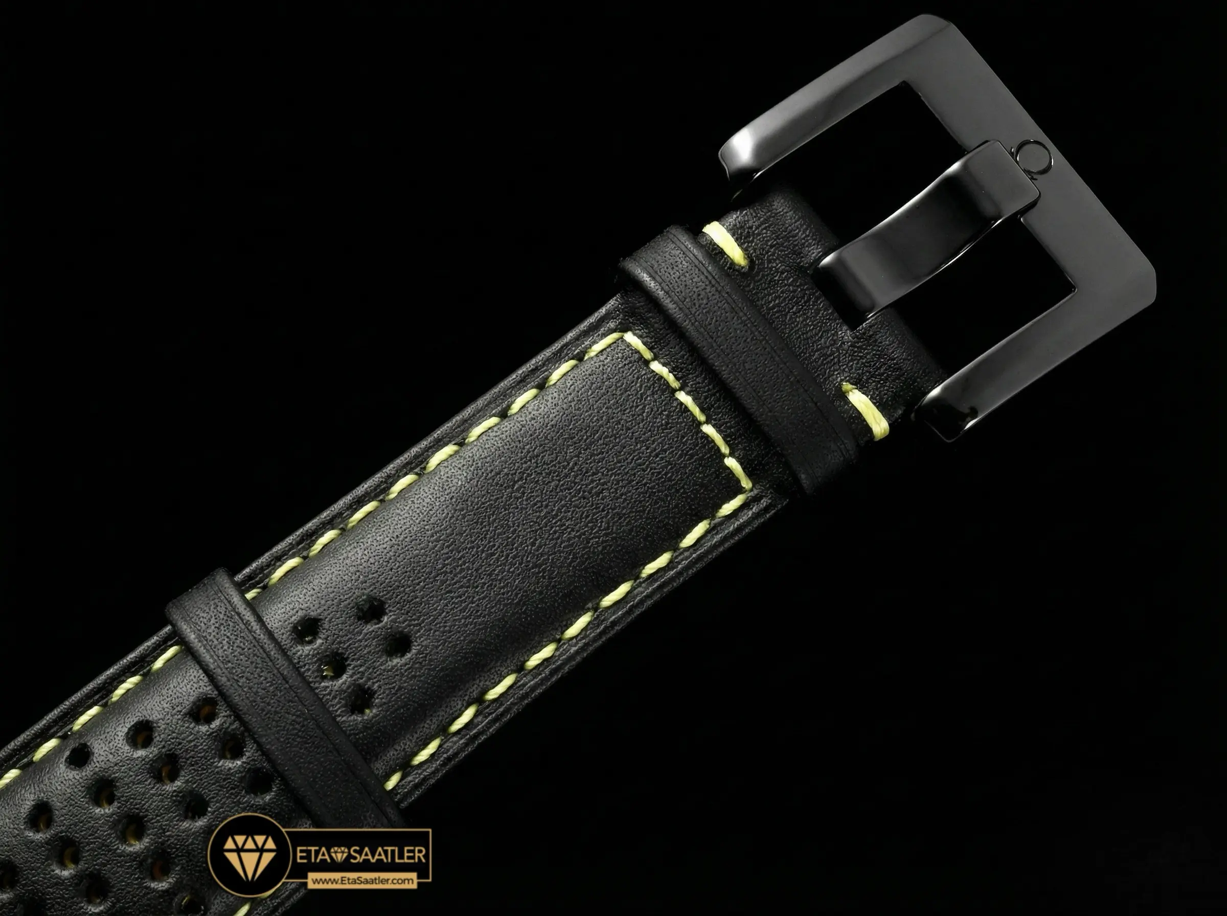 omega-speedmaster-dark-side-of-the-moon-black-ceramic-yellow-super-clone-eta-026