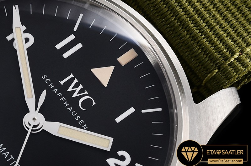 Iwc0441b 02 02