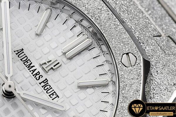 AP0511A – AP Royal Oak 37mm Frosted SSSS White JHF MY9015 modelleri