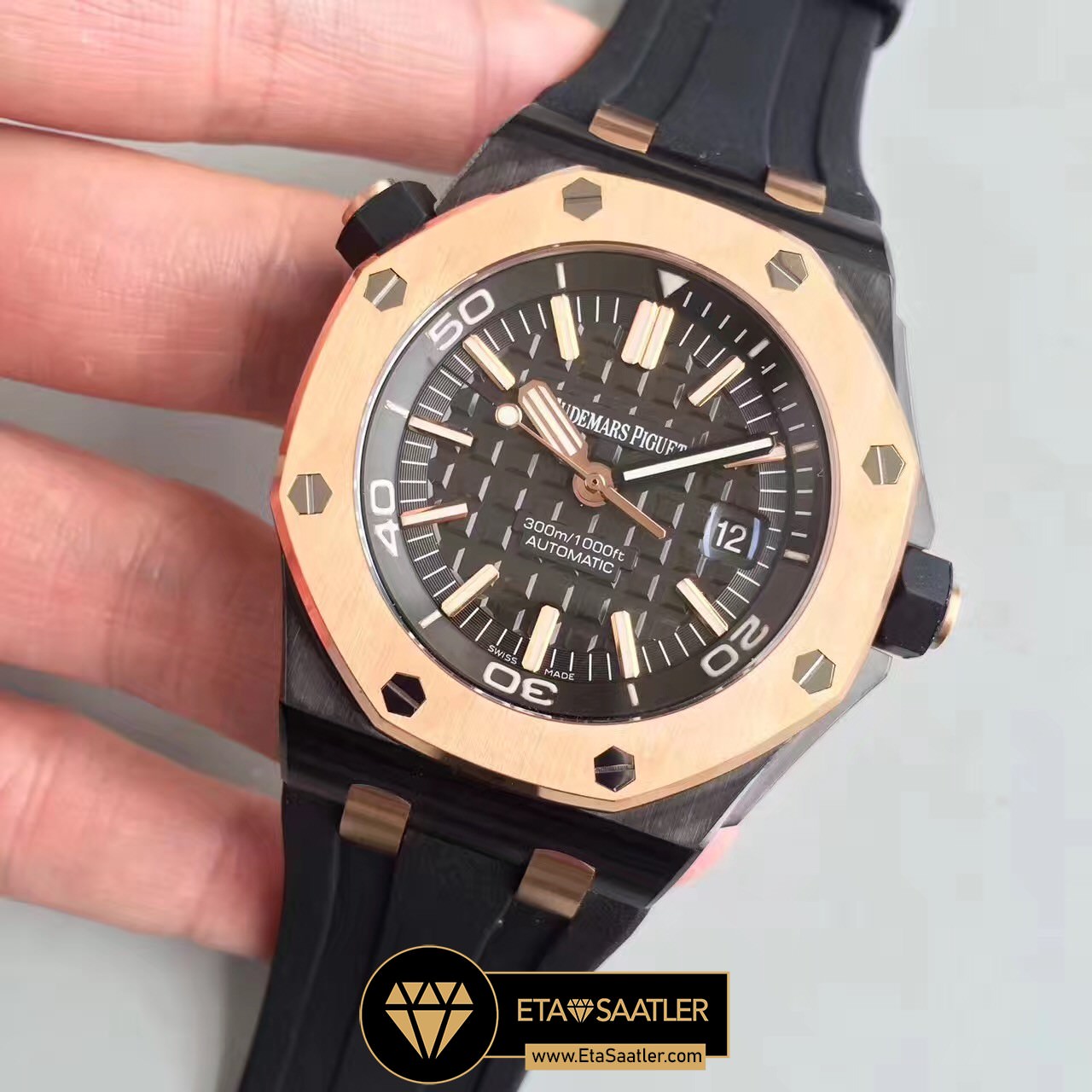 Audemars Piguet Royal Oak Offshore Diver Queen Elizabeth II Cup DLC Kaplama Celik Kasa Siyah Kadran ETA