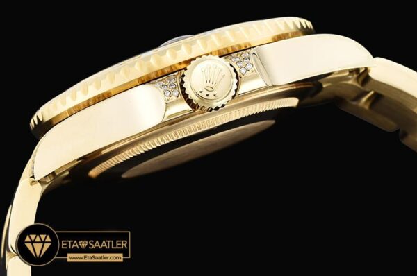 ROLGMT119B – GMT II BlkWht Rubies YGYG Blk BP A3186 Mod 14.jpg modelleri